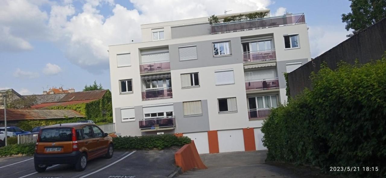 Le Phenix A Internet Haut Debit & Parking Dijon Kültér fotó