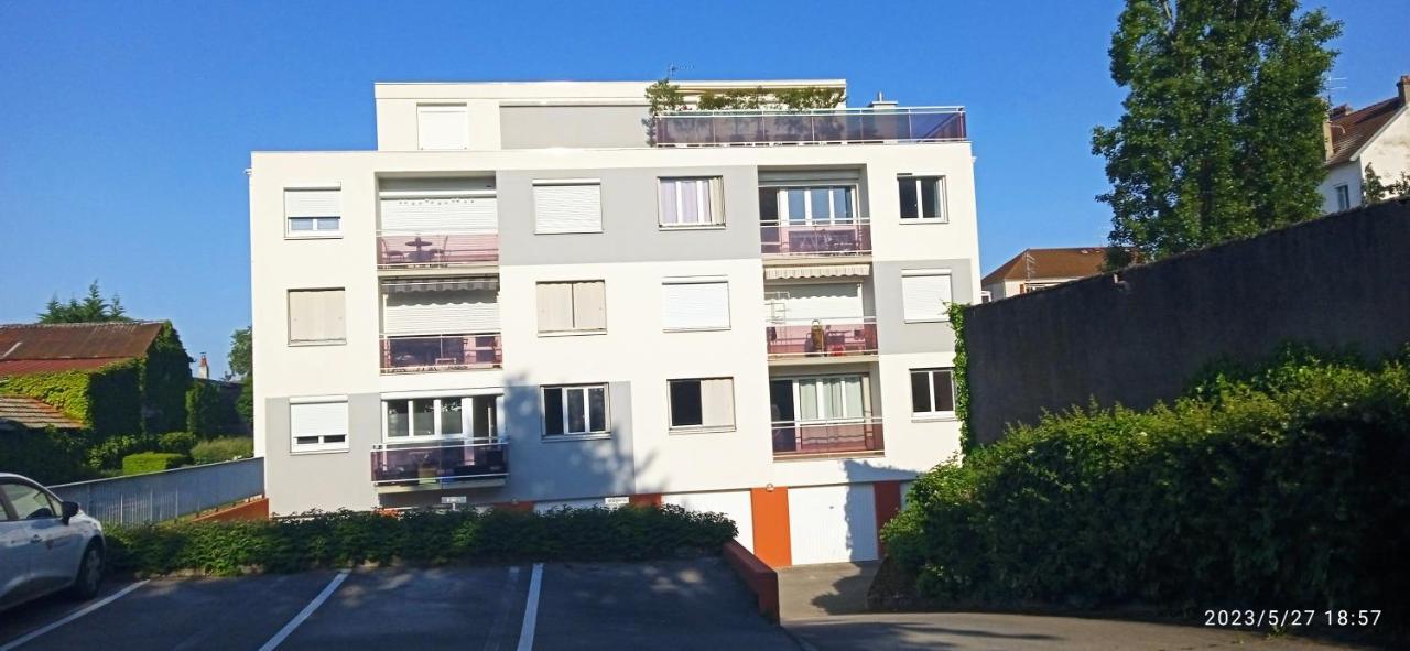 Le Phenix A Internet Haut Debit & Parking Dijon Kültér fotó
