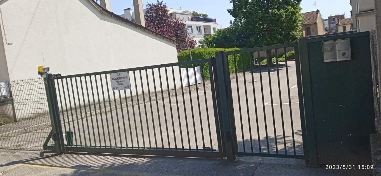 Le Phenix A Internet Haut Debit & Parking Dijon Kültér fotó